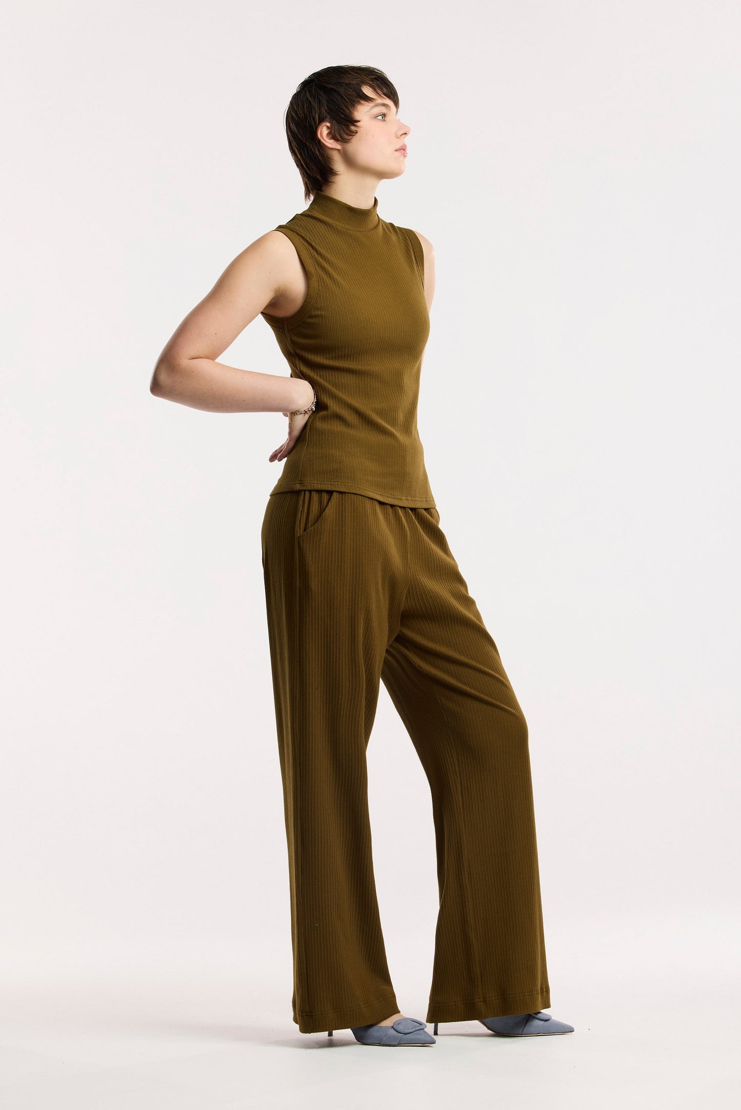Pantaloni a gamba larga a coste Traveller Luxe