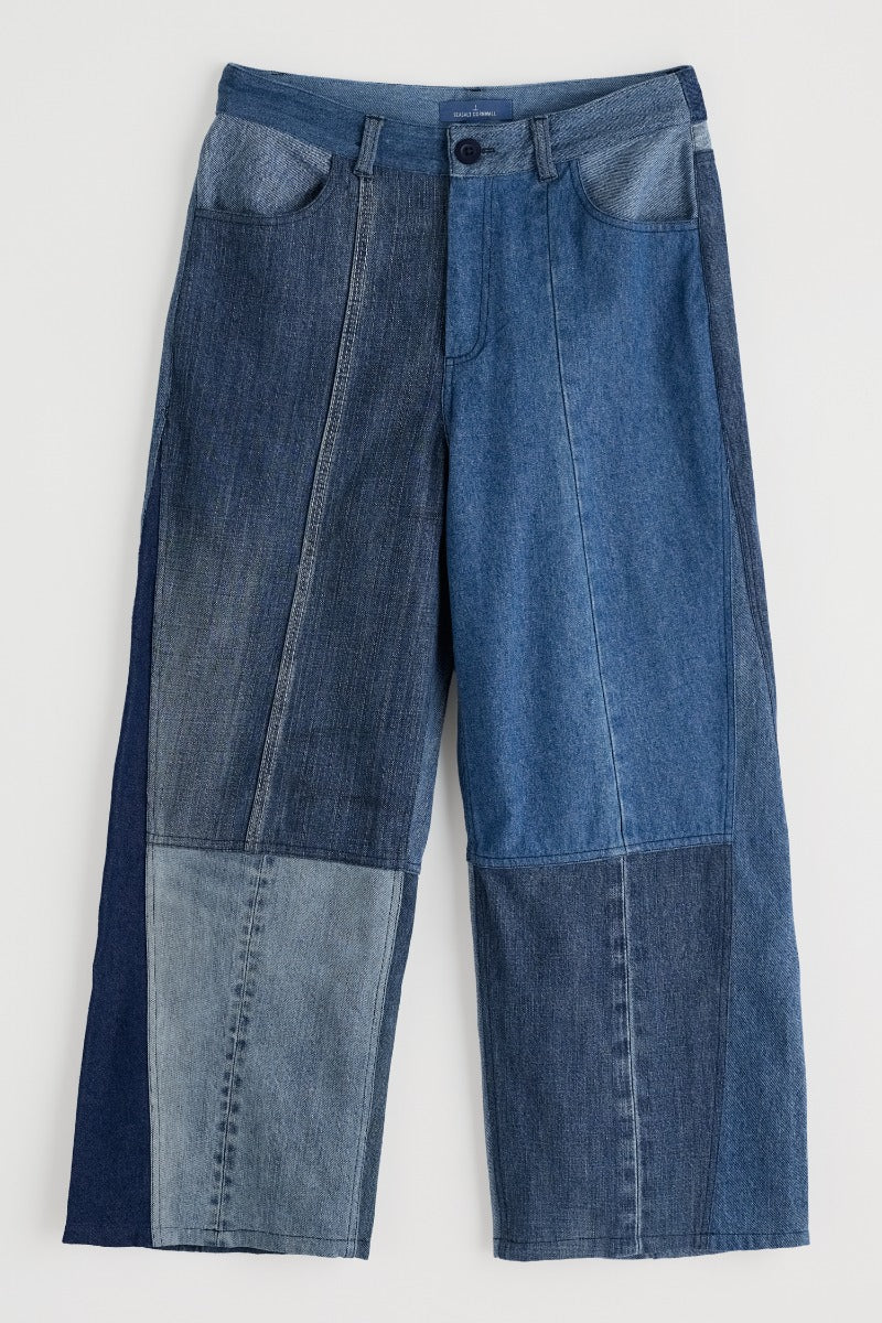 Barr Gearr Beyond Retro Barnes