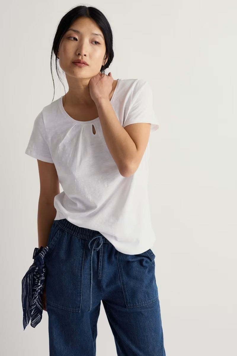 T-shirt Appletree con dettaglio a occhiello