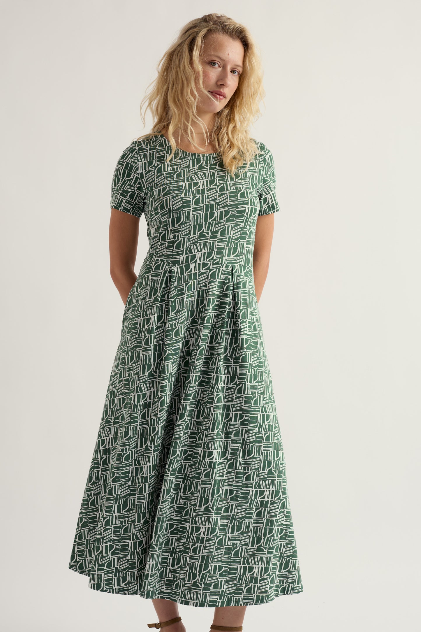 Robe midi à manches courtes Veronica en coton biologique certifié GOTS