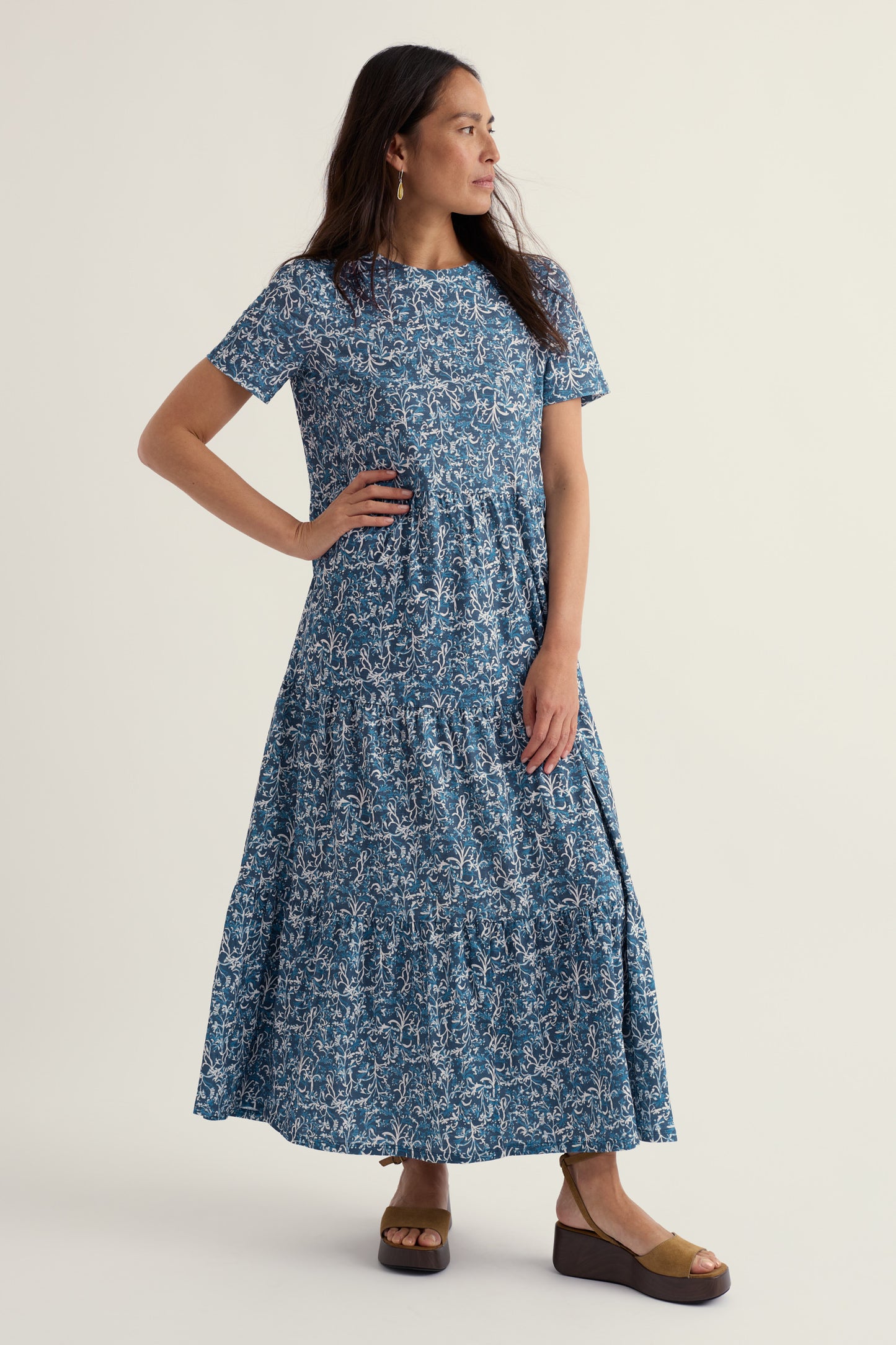 Robe à manches courtes à fines rayures en jersey de coton bio certifié GOTS