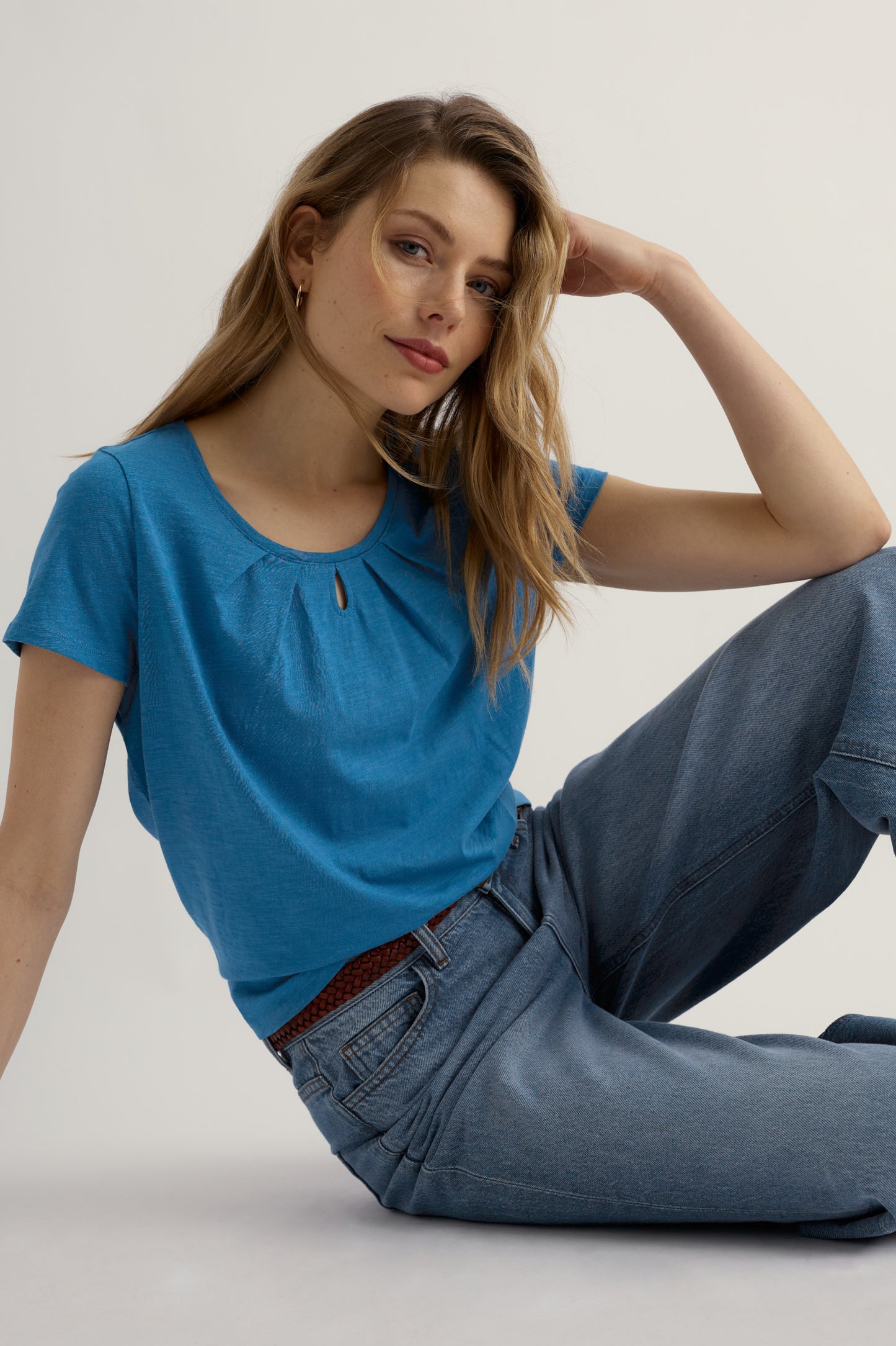 T-shirt Appletree con dettaglio a occhiello
