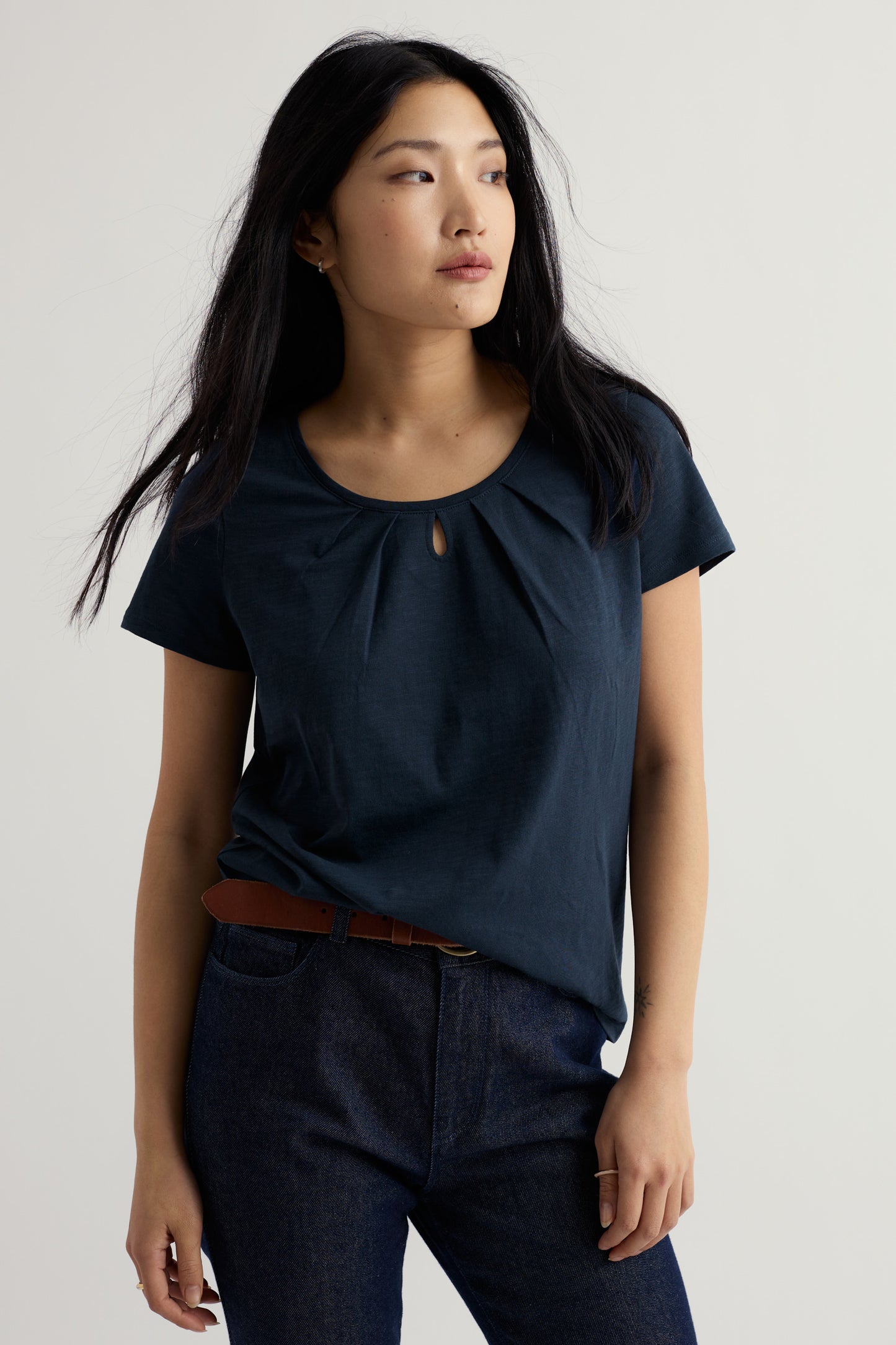 T-shirt Appletree con dettaglio a occhiello