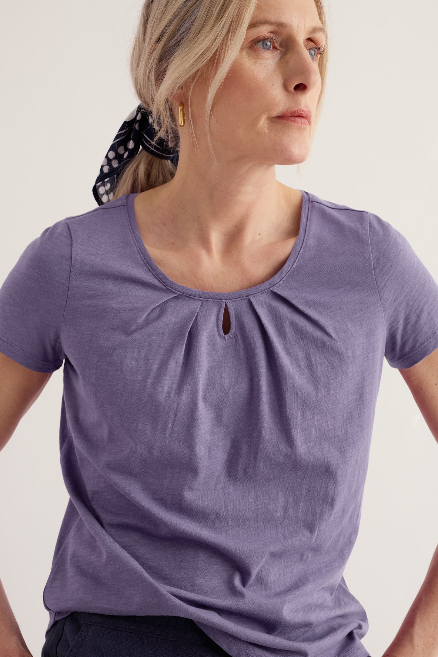 T-shirt Appletree con dettaglio a occhiello