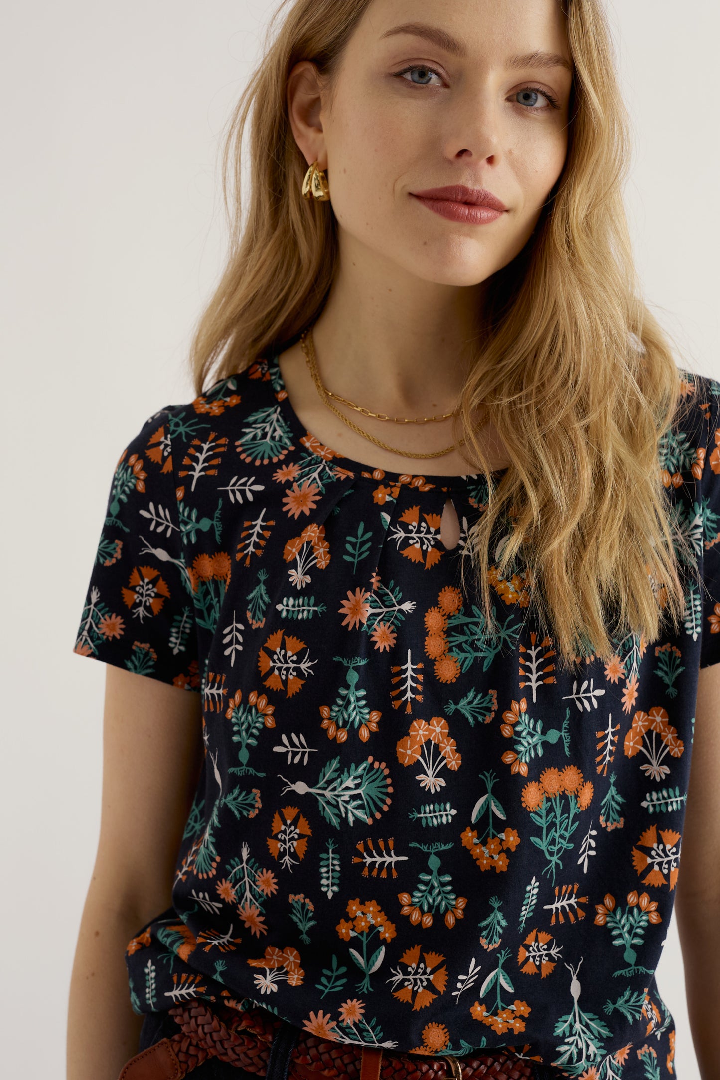 T-shirt Appletree con dettaglio a occhiello