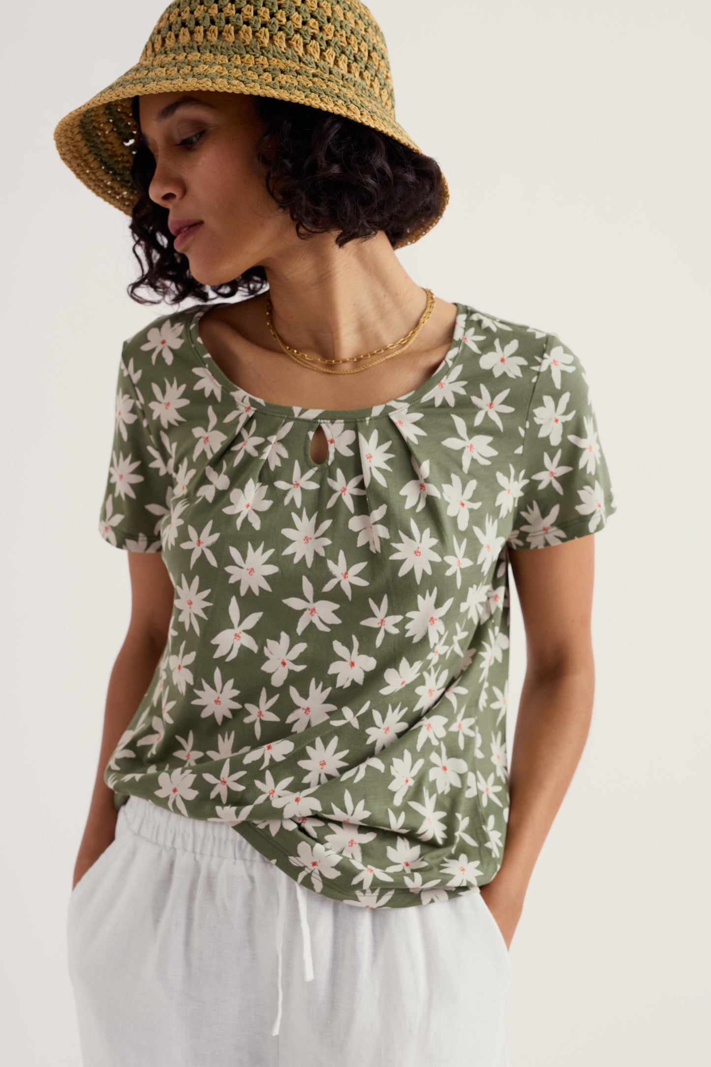 T-shirt Appletree con dettaglio a occhiello
