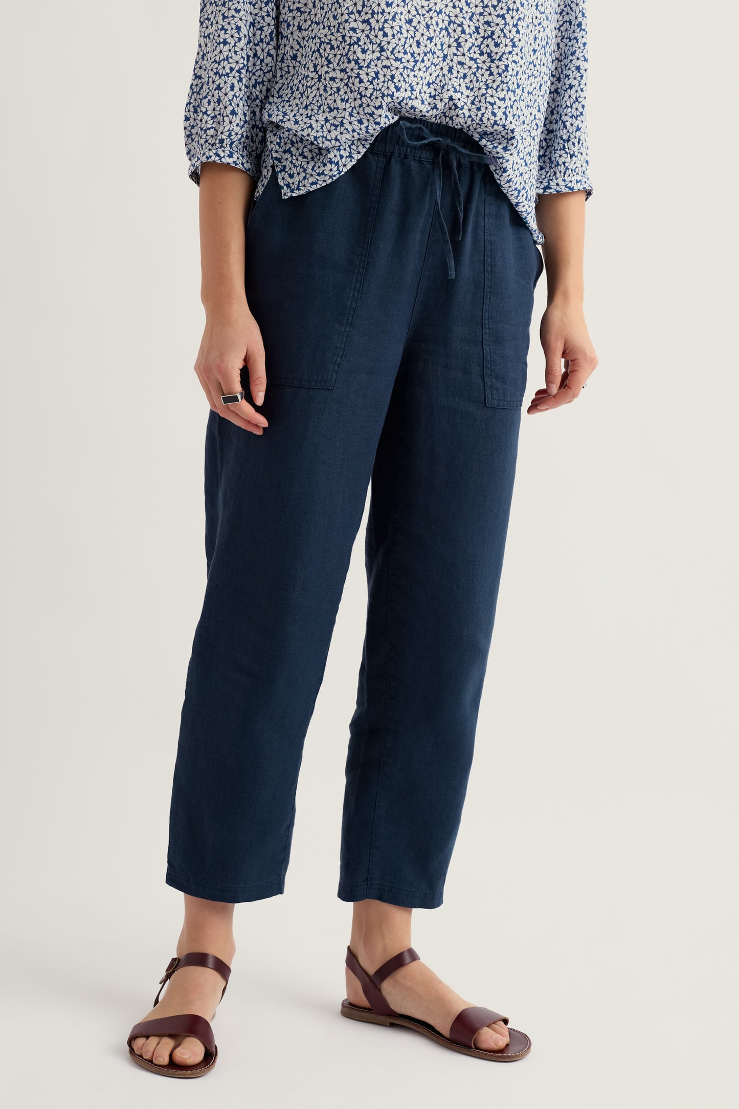 Pantalon fuselé en popeline de coton biologique Sholl