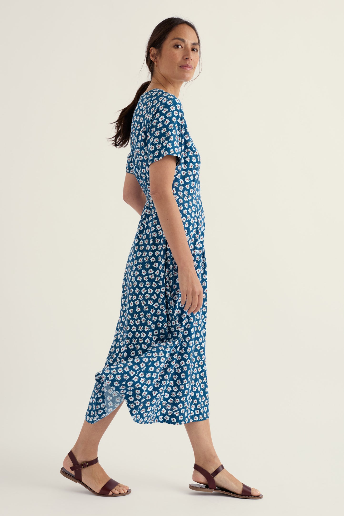 Robe mi-longue à manches courtes Tilly