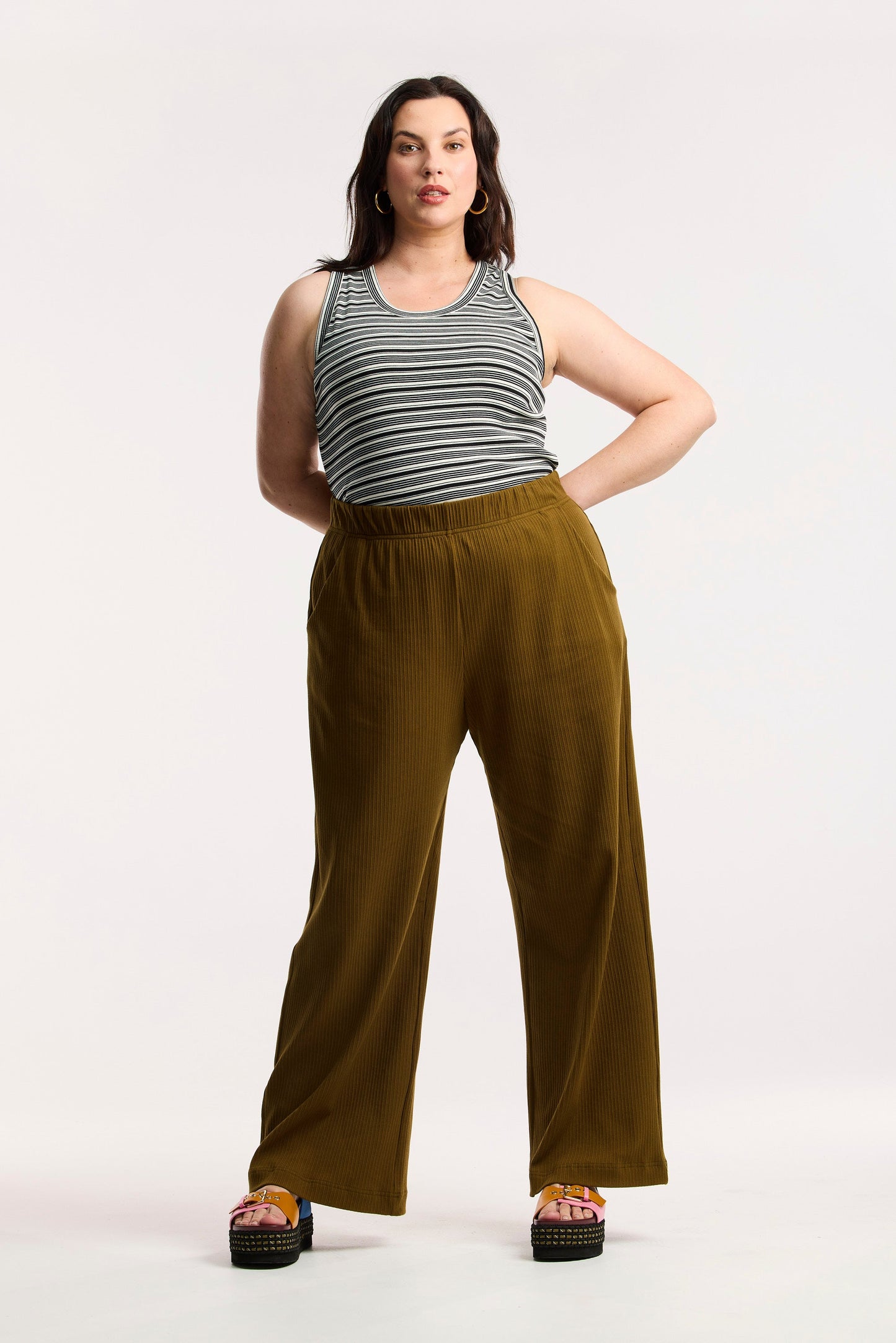 Pantaloni a gamba larga a coste Traveller Luxe